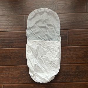 Silky tots snoo sheet. Excellent used condition